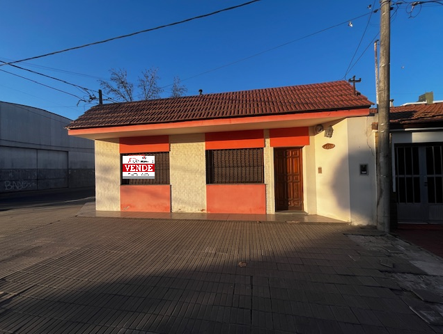 Belgrano 500 Junín Casa 4 con Dep.  ambientes  En Venta -0