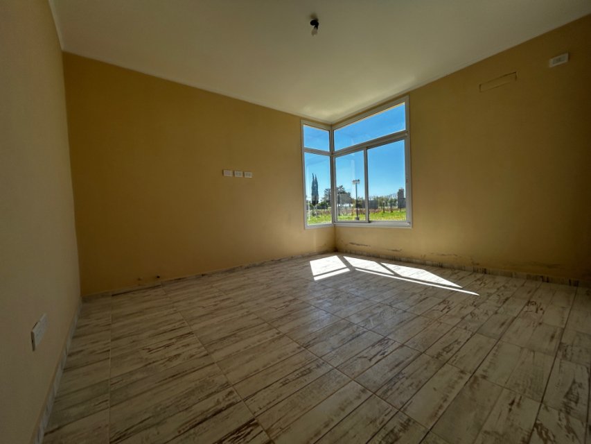 Los Álamos / Barrio Real Junín Quinta o casa de campo 4 con Dep.  ambientes  En Venta -2