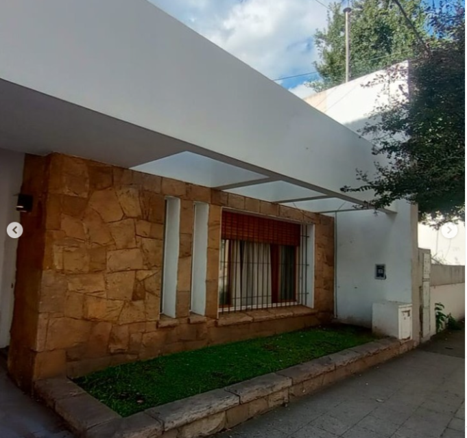 Av Rivadavia 170 Arrecifes Casa 4 con Dep.  ambientes  En Venta -0