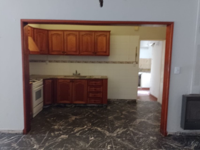Av Rivadavia 170 Arrecifes Casa 4 con Dep.  ambientes  En Venta -5