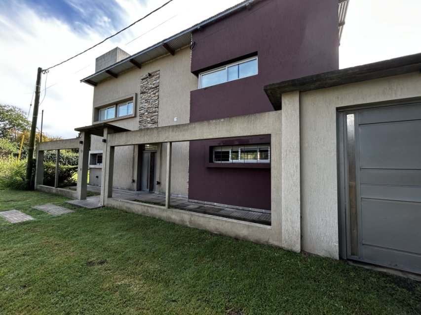 Las Hortensias al 250 - Barrio Real Junín Quinta o casa de campo 4 con Dep.  ambientes  En Venta -0