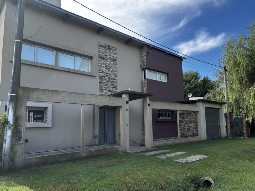 Las Hortensias al 250 - Barrio Real Junín Quinta o casa de campo 4 con Dep.  ambientes  En Venta -16
