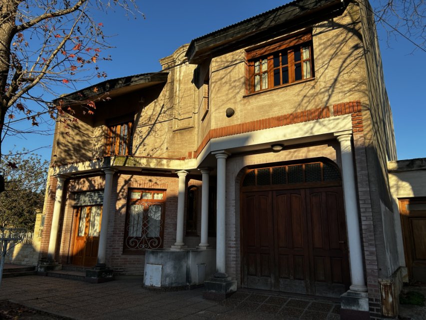 9 de Julio 500 Junín Casa 3 con Dep.  ambientes  En Venta -1