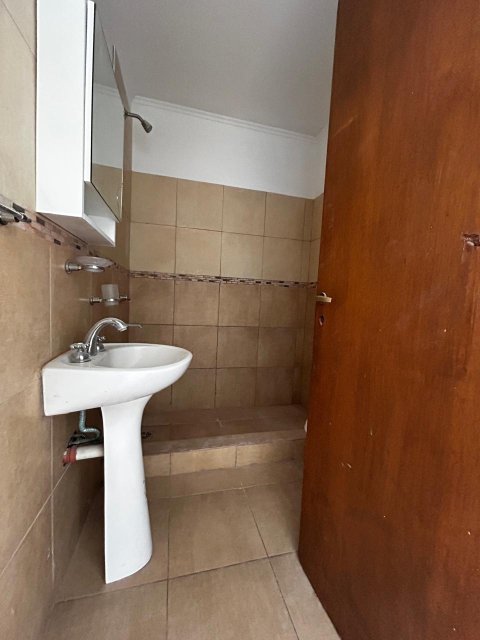Orellanos y Urquiza Departamento 2  ambientes  En Venta -13