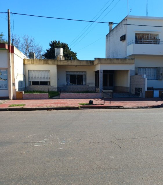 Ascensión Gral. Arenales Casa 3 con Dep.  ambientes  En Venta -0