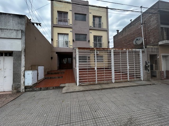 Alte Brown 324 Junín Departamento 2  ambientes  En Venta -1
