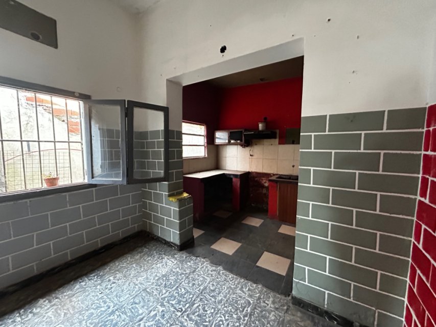 Hipólito Irigoyen 1300 Junín Casa 3 con Dep.  ambientes  En Venta -3
