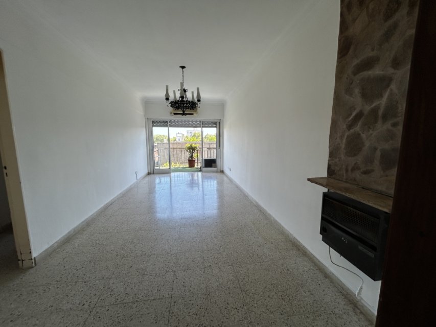 Rivadavia 129 Junín Departamento 3 con Dep.  ambientes  En Venta -5