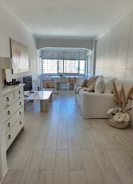 Edificio Vanguardia - P. del Este 18 Departamento 3 con Dep.  ambientes  En Venta -3