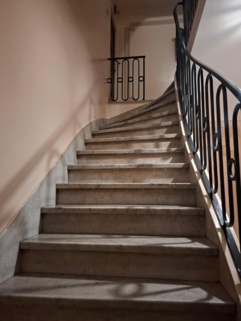 CORDOBA 1300 Tribunales Capital Oficina 4 con Dep.  ambientes  En Venta -9