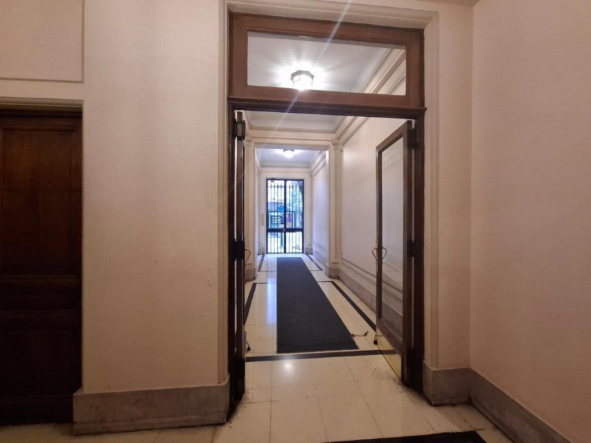 CORDOBA 1300 Tribunales Capital Oficina 4 con Dep.  ambientes  En Venta -13