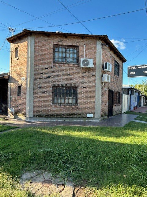 Payan 97  & Lavalle (esquina) Junín Departamento tipo casa - PH 3 con Dep.  ambientes  En Venta -13