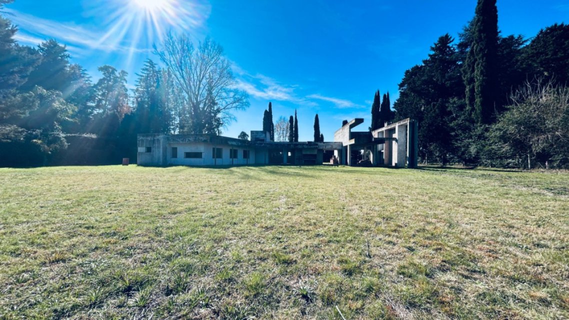 Los Tehuelches al 1500 Junín Quinta o casa de campo 4 con Dep.  ambientes  En Venta -15