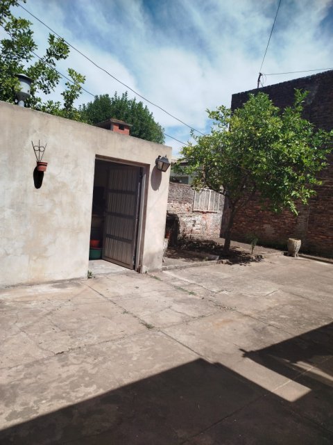 C.ESCRIBANO AL 900 Junín Casa 4 con Dep.  ambientes  En Venta -12