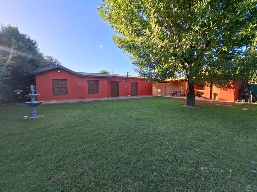 Av. La Plata & Camino del Resero Junín Quinta o casa de campo 4 con Dep.  ambientes  En Venta -0