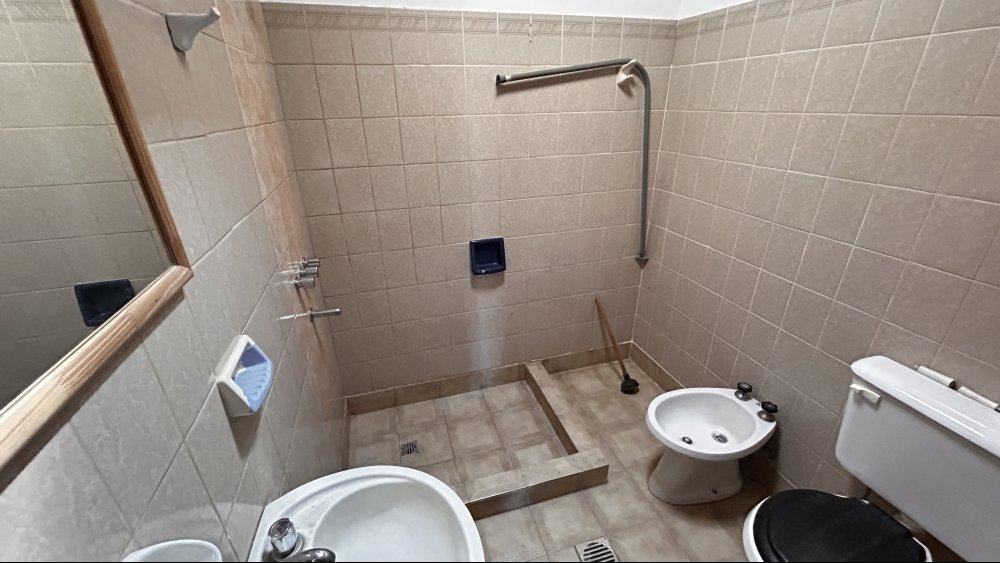 Roque Vazquez 900 Junín Casa 4 con Dep.  ambientes  En Venta -18