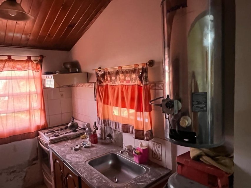 Roque Vazquez 900 Junín Casa 4 con Dep.  ambientes  En Venta -8