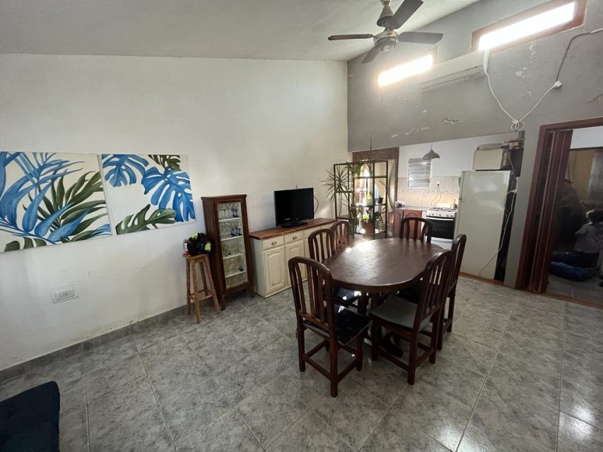 Roque Vazquez 900 Junín Casa 4 con Dep.  ambientes  En Venta -9