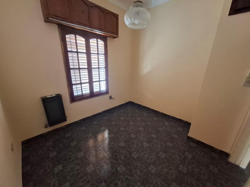 Primera Junta & R.E de San Martin Junín Casa 4 con Dep.  ambientes  En Venta -11