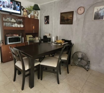 Casa en Bo Padre Respuela c/ 2 dptos internos. Ideal Inversión Acepta Permuta.