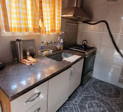 Casa en Bo Padre Respuela c/ 2 dptos internos. Ideal Inversión Acepta Permuta.