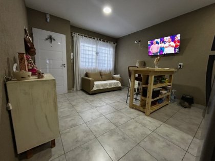 Cálido departamento 2 ambientes, a pasos del centro comercial