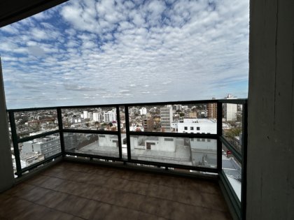 Emblemático Semipiso con Vistas Panorámicas en Edificio Lebensohn