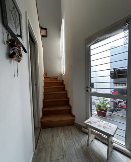 Dúplex Minimalista a Estrenar con Ubicación Premium y Terraza Espectacular