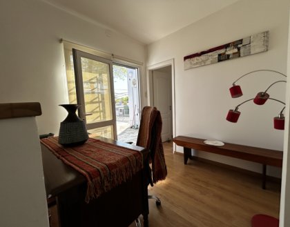 Dúplex Minimalista a Estrenar con Ubicación Premium y Terraza Espectacular