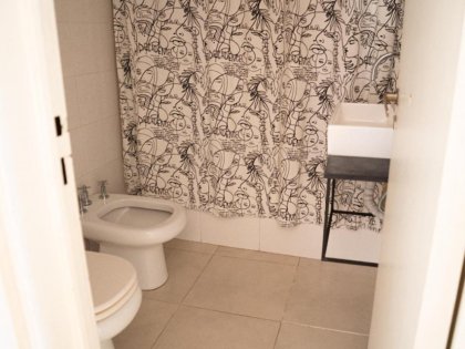 Excelente departamento 2 Ambientes Contra frente. en  RECOLETA