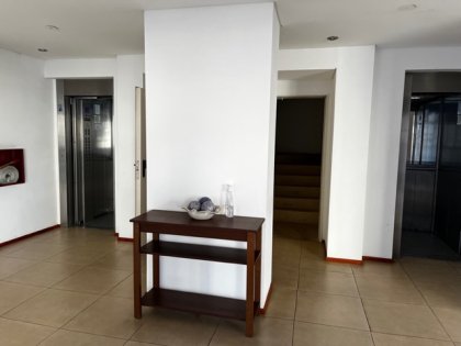 DEPARTAMENTO EN EL CENTRO COMERCIAL DE LA CIUDAD