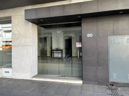 DEPARTAMENTO EN EL CENTRO COMERCIAL DE LA CIUDAD