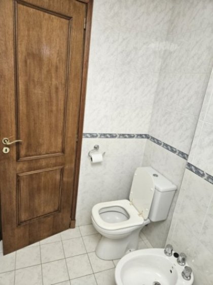 Piso de 5 Ambientes C/Cochera en el Centro de Castelar Norte