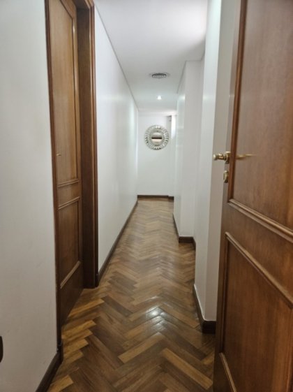 Piso de 5 Ambientes C/Cochera en el Centro de Castelar Norte