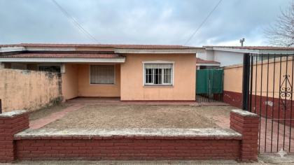 Casa  de época en venta tipo Chalet de 2 dormitorios.