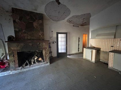 Vendemos Terrenos en PNLG (con escritura) C/ Inmueble para refaccionar o demoler.