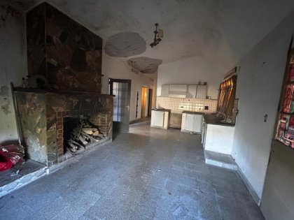 Vendemos Terrenos en PNLG (con escritura) C/ Inmueble para refaccionar o demoler.