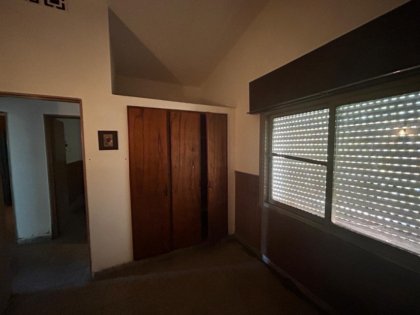 Vendemos Terrenos en PNLG (con escritura) C/ Inmueble para refaccionar o demoler.