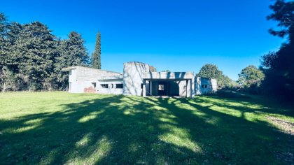 Oportunidad increíble, Casa quinta imponente y moderna a terminar.