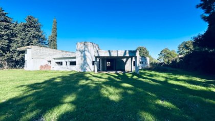 Oportunidad increíble, Casa quinta imponente y moderna a terminar.